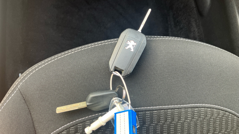 Peugeot 208 1.2 PureTech 82 Black Edition 3dr Petrol Hatchback